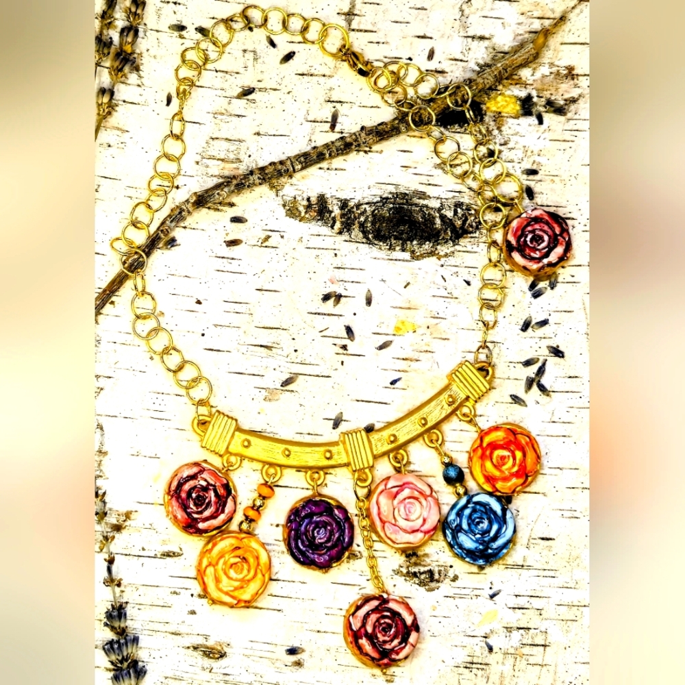 Kisses From Dried Roses In Handpainted Clay Cottagecore Gold Plated Necklace - Picture 5 of 9